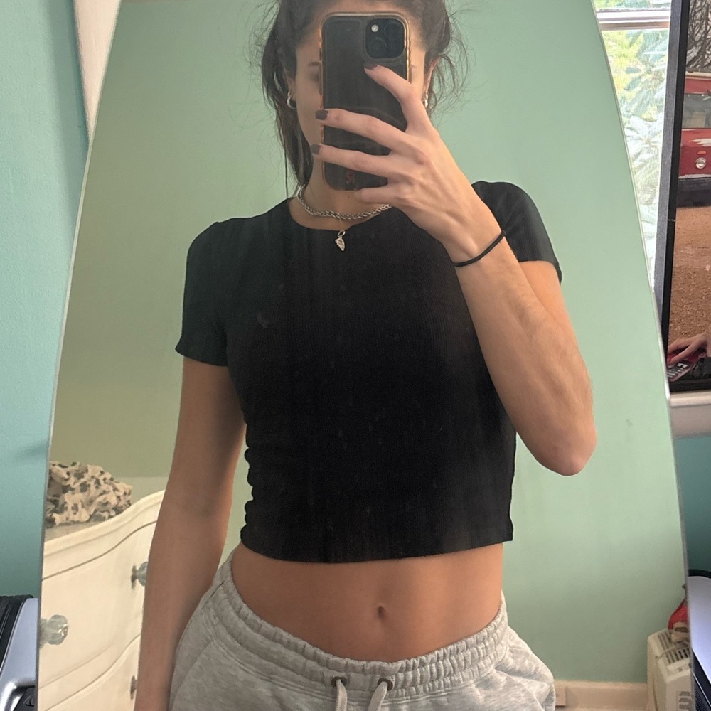 Forever 21 Black Ribbed Crop Top